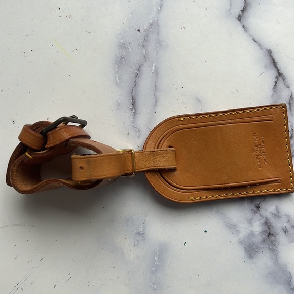 Authentic Louis Vuitton Vachetta Leather Luggage Tag with Buckle Strap - Picture 8 of 9